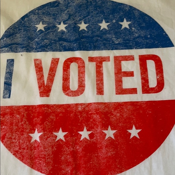 I voted raw edge T-shirt - Picture 2 of 3